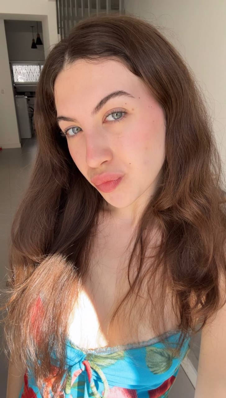 Nude girl Amber in Sandakan