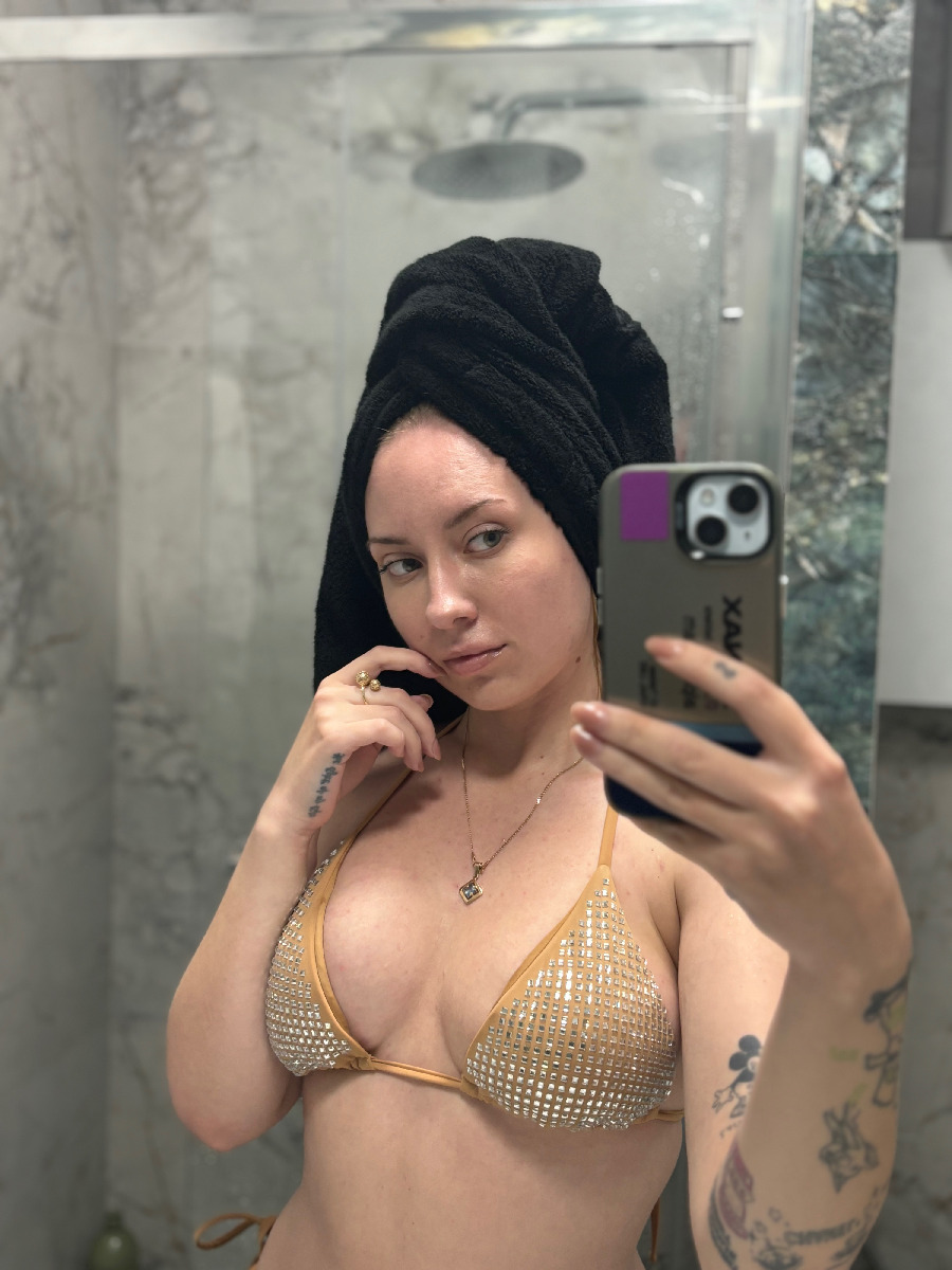 Nude girl KateV in Sandakan