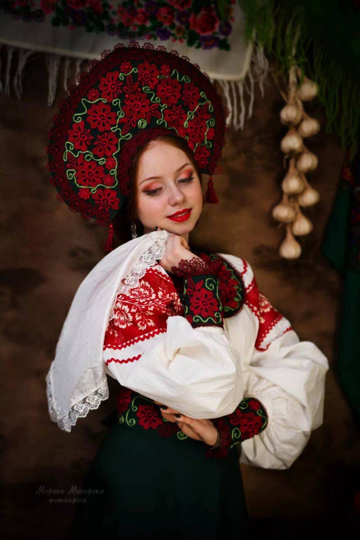 Women in Slavic costumes underwear in Sandakan