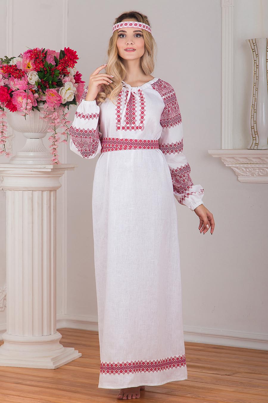 Women in Slavic costumes in Sandakan