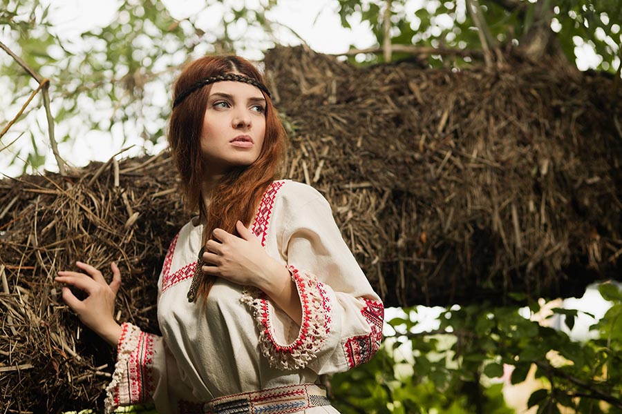 Women in Slavic costumes in Sandakan