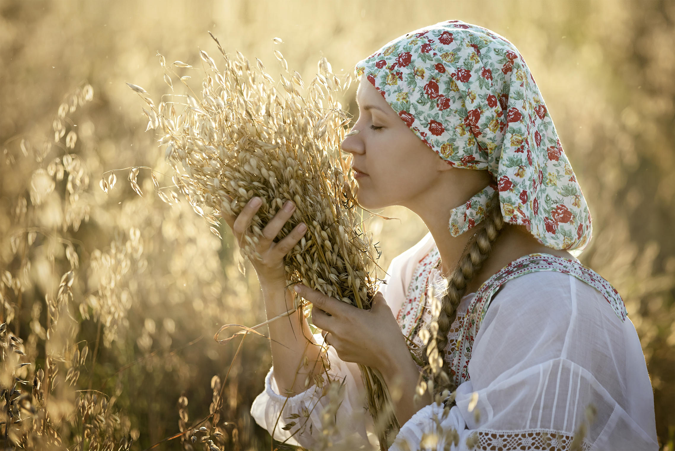 Photo Women in Slavic costumes in Sandakan