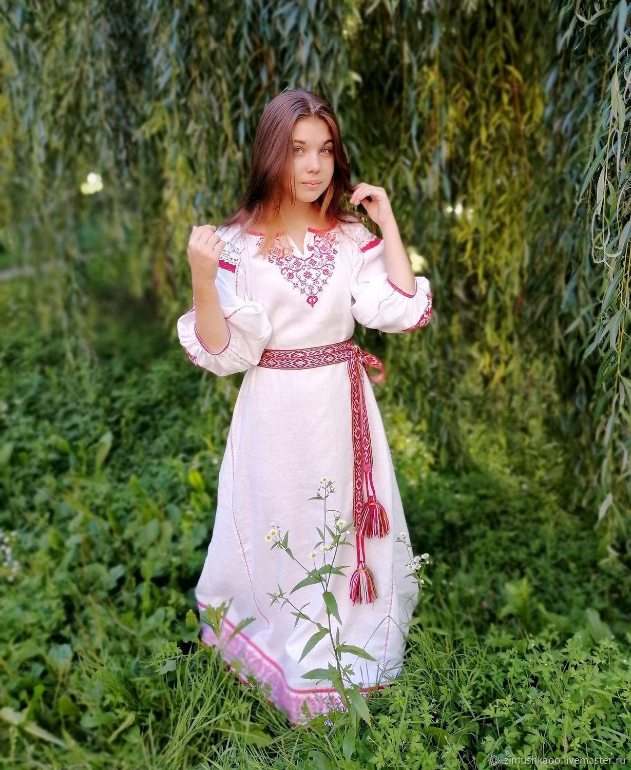 Girl Girls in Slavic costumes in Sandakan