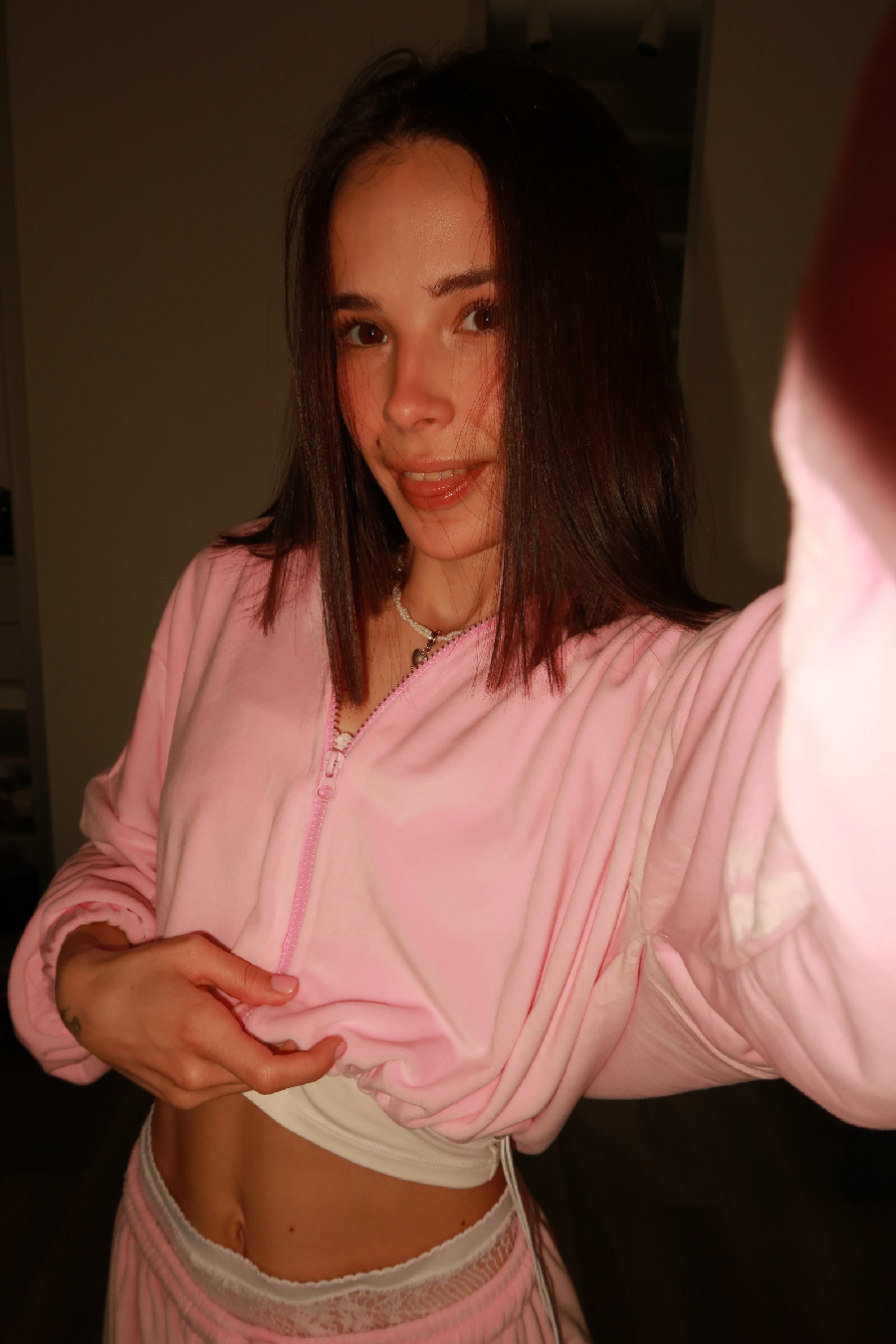 Tina brings the glow — live moments in Sandakan