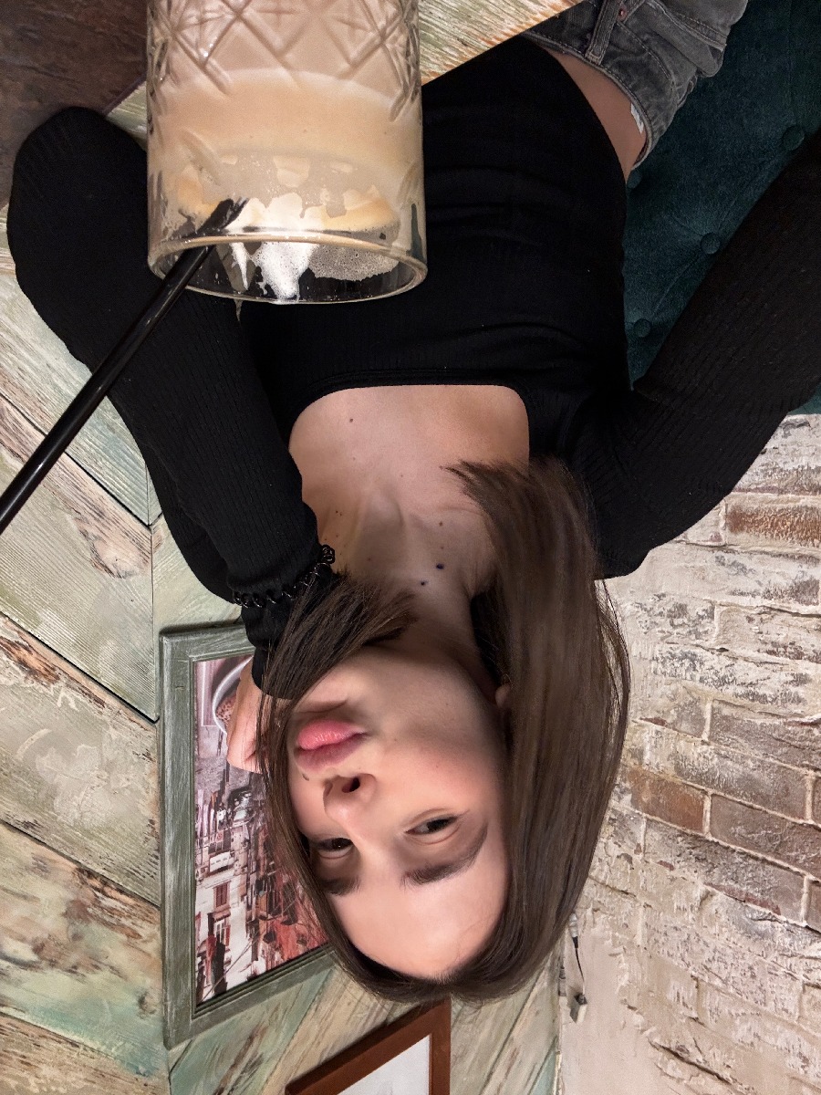 Fresh photos, fresh mood — Tina online in Sandakan